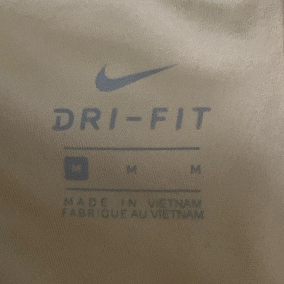 Woman’s nike dry fit biking shorts - Picture 2 of 6